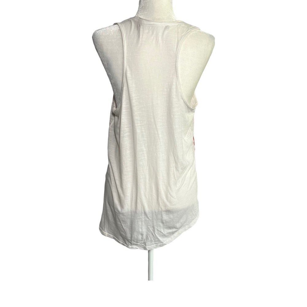 Chelsie &‎ Violet Embroidered Tank - Picture 4 of 4